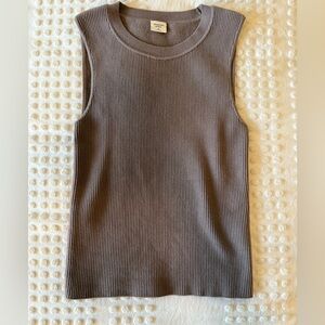 Abercrombie & Fitch Taupe Ribbed Knit Pullover - Medium